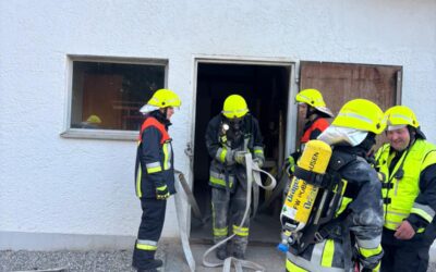 Realitätsnahe Großübung: Verpuffung im Getreidesilo mit Flächenbrand